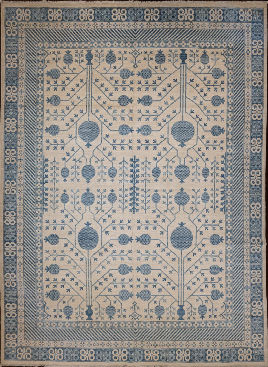 Kohtan With Delft Style Ivory and Blue 10x14 Rug