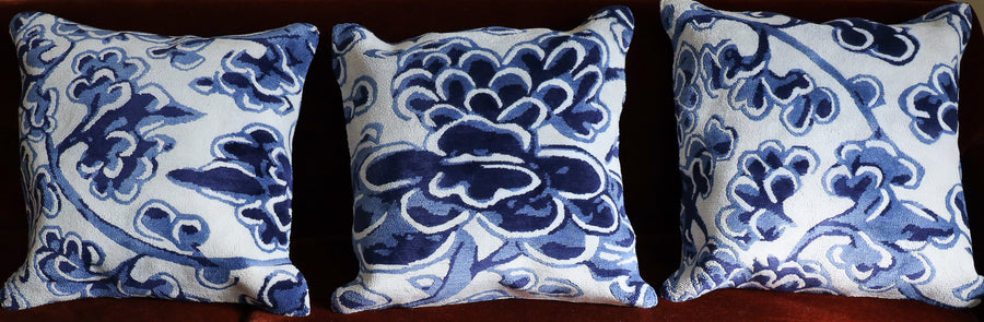 Three Pillow Water Lilly in Blue Set