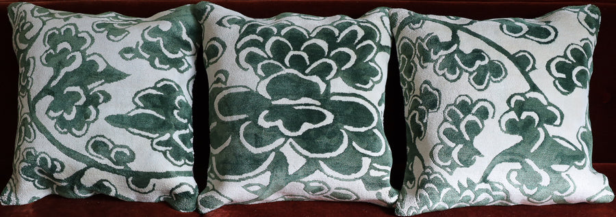 Three Pillow Water Lilly in Green Set
