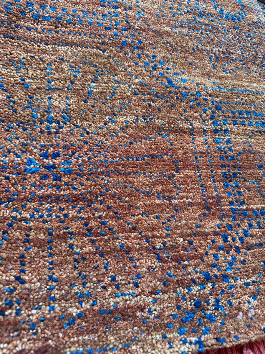 Pattern Mix Collection Sashiko in Bronze & Deep Blue 8x10 rug